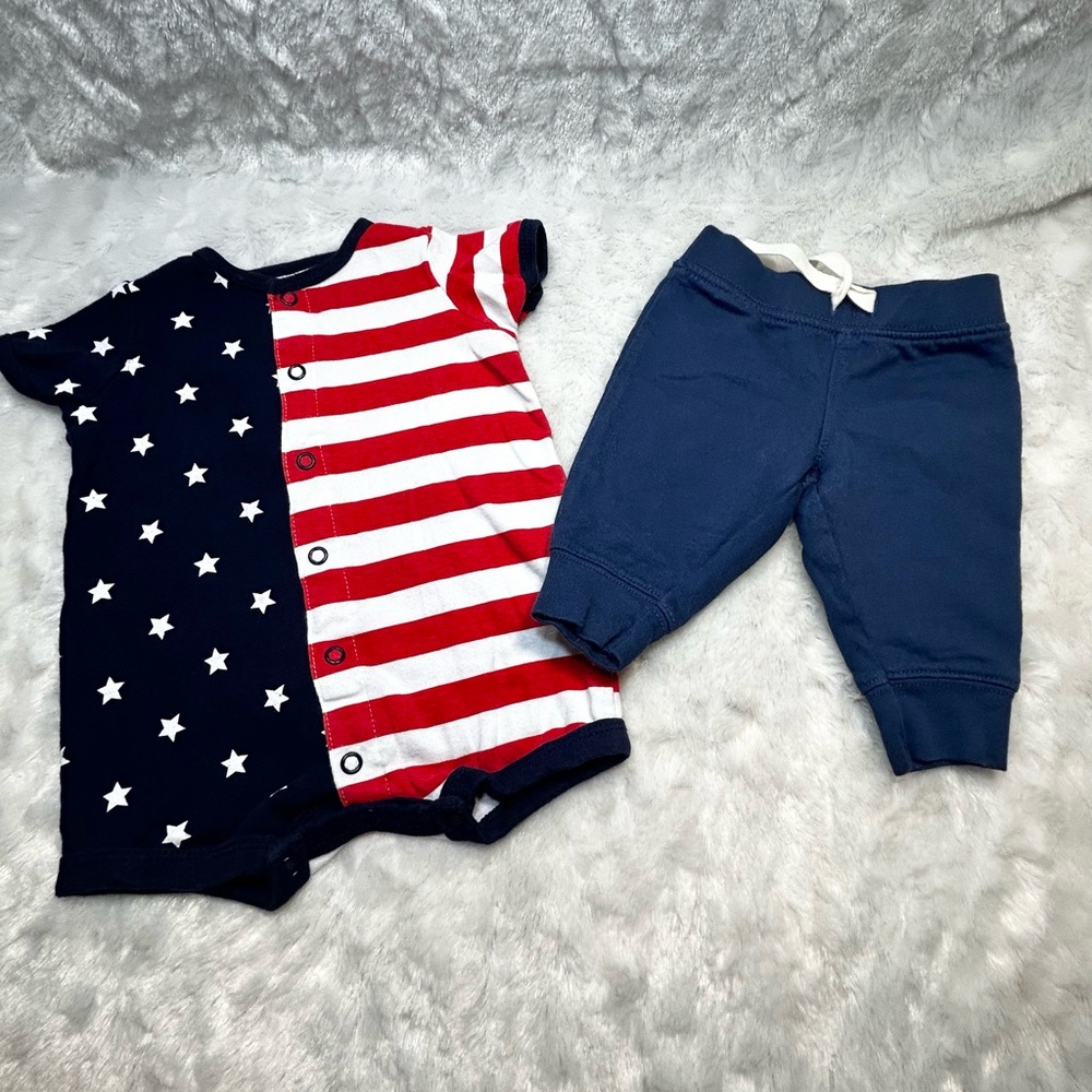 CARTER'S 3 MONTH OLD RED WHITE & BLUE BABY ONSIE W/PANTS STARS STRIPES